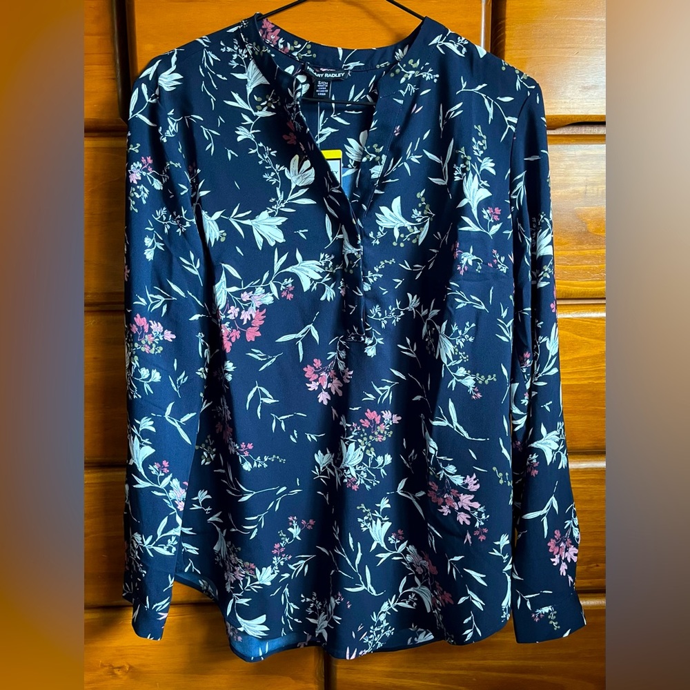 Hilary Radley Navy Floral Ladies Long Sleeve Pullover Blouse size small New